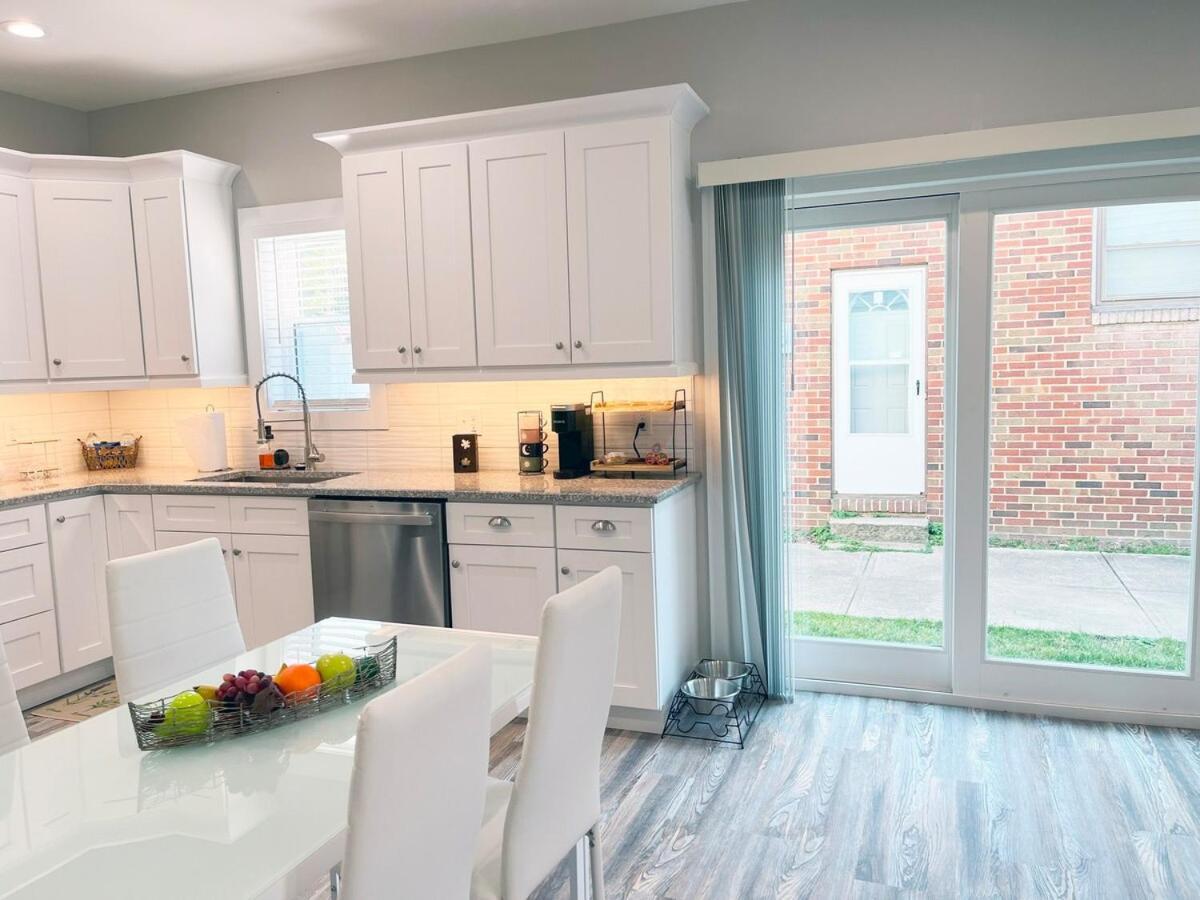 Beautiful Cozy New Build Home - Pet Friendly South Euclid Buitenkant foto